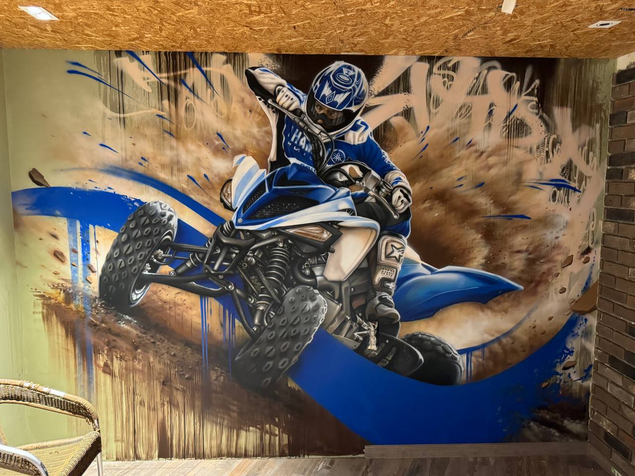 Роспись стены в офисе IT-компании